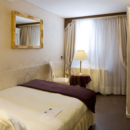 فندق البندقيةفي  ميزون فينيسيا - أونا إسبيريينتسي المظهر الخارجي الصورة